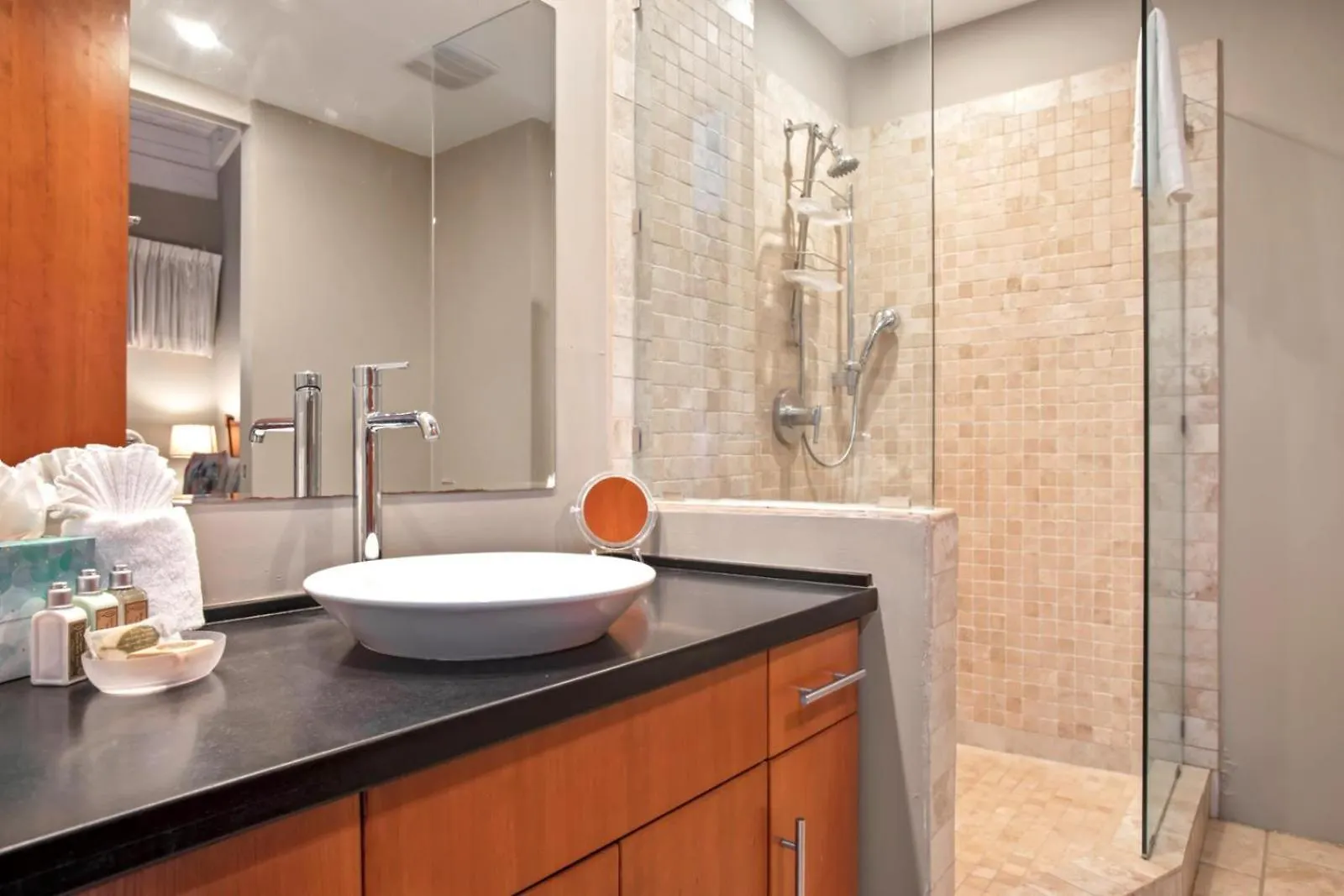 Kbm Resorts Free Car Papakea Pkc-404 Large Bath Oceanview Fully Air Conditioned Kapalua Apartment